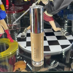 Becca ultimate coverage 24 hr foundation